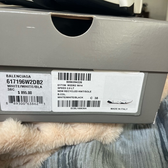 Brand new White Balanciaga speed 2.0 size 38 - Picture 2 of 4